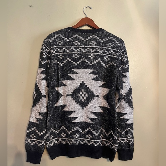 On The Byas Sweater - Picture 3 of 3